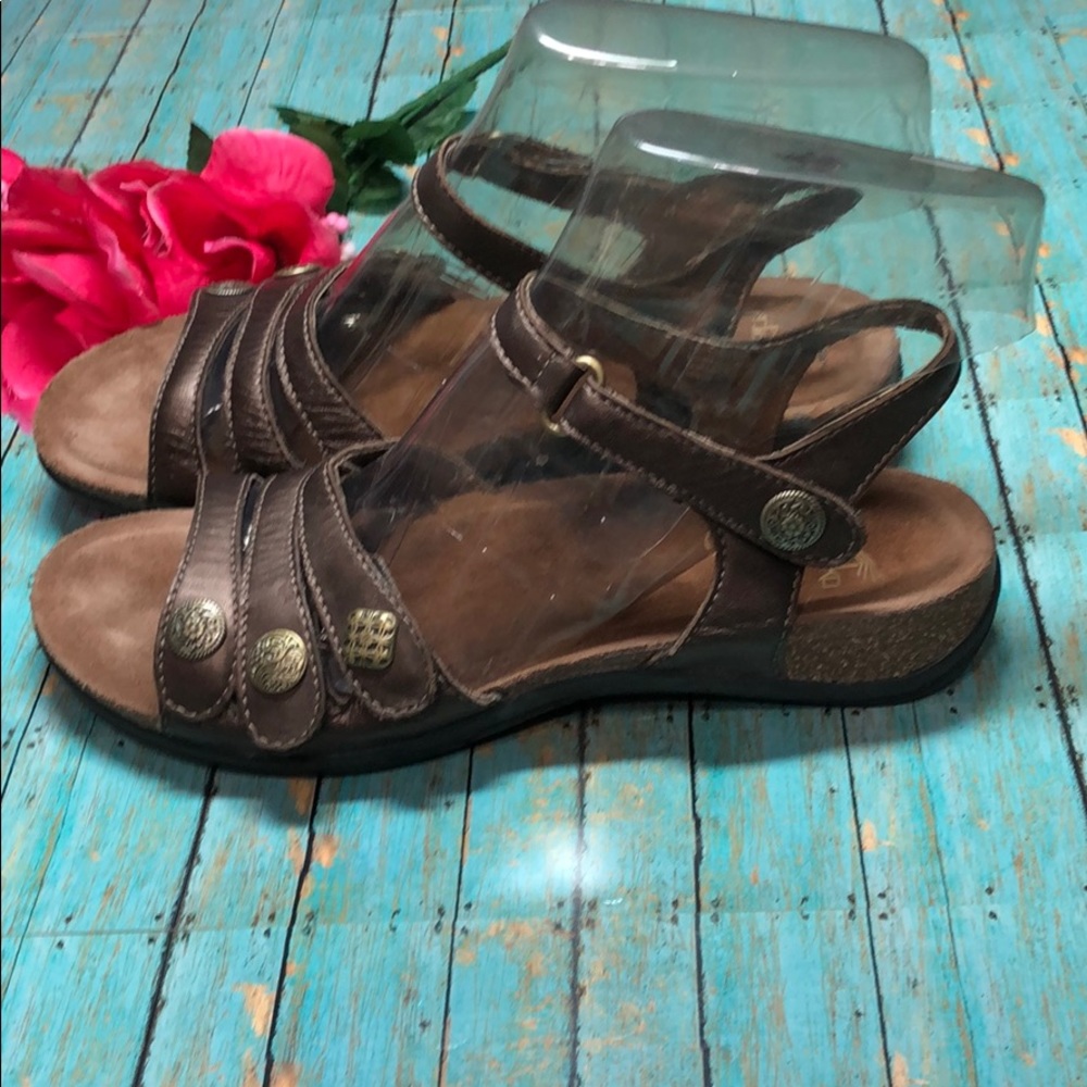 Dansko Jess Brown Strappy Comfort Sandals